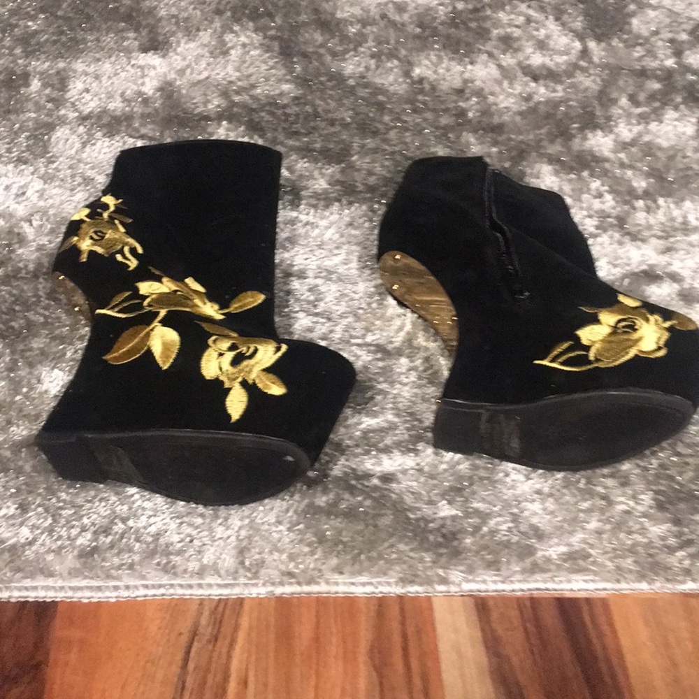 Sheikh shoes